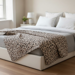 Boutis l�opard beige - 135x180cm - a. u maison - mondial tissus