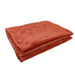 Couverture flanelle embosse terracotta feuilles dores 220x240 cm - mt - mondial tissus