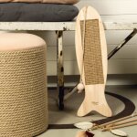 Designed by lotte poisson griffoir pour chats coddy 75x17x2 cm bois