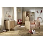 Chambre arty : lit b�b� 70x140 cm �volutif + commode + armoire