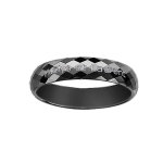 Alliance demi - jonc en céramique noire 5mm avec facettes Alliance demi - jonc en céramique noire 5mm avec facettes