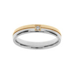 Bague en acier et pvd jaune double anneaux bicolore avec 1 oxyde blanc Bague en acier et pvd jaune double anneaux bicolore avec 1 oxyde blanc