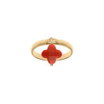 Bague en argent doré trèfle en verre facetté rouge Bague en argent doré trèfle en verre facetté rouge