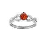 Bague en argent rhodié avec ambre véritable et rails croisés d'oxydes blancs Bague en argent rhodié avec ambre véritable et rails croisés d'oxydes blancs
