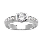 Bague en argent rhodié demi - rail d'oxydes blancs et un gros oxyde blanc au centre avec bords lisses ... Bague en argent rhodié demi - rail d'oxydes blancs et un gros oxyde blanc au centre avec bords lisses ...
