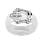 Bague en cramique blanche facette avec boucle de ceinture en argent rhodi et oxydes blancs micro - ...