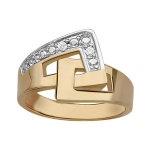 Bague en plaqué or 2 boucles carrées emmaillées dont 1 ornée d'oxydes blancs Bague en plaqué or 2 boucles carrées emmaillées dont 1 ornée d'oxydes blancs