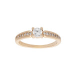 Bague en plaqué or solitaire serti avec rail d'oxydes blancs de part et d'autre Bague en plaqué or solitaire serti avec rail d'oxydes blancs de part et d'autre