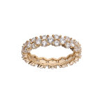 Bague en plaqué or style alliance pavée d'oxydes blancs sertis Bague en plaqué or style alliance pavée d'oxydes blancs sertis