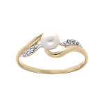 Bague en plaqu or torsade avec perle de culture d'eau douce blanche et oxydes blancs sertis