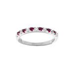 Bagueen argent rhodié demi alliance parée d'oxydes rouges et blancs sertis Bagueen argent rhodié demi alliance parée d'oxydes rouges et blancs sertis