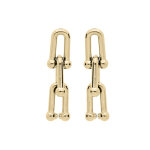 Boucles d'oreille en acier et pvd jaune 3 maillons fer à cheval et fermoir poussette Boucles d'oreille en acier et pvd jaune 3 maillons fer à cheval et fermoir poussette
