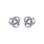 Boucles d'oreille en argent rhodi noeud celtique avec oxydes bleu ciel sertis et fermoir poussette