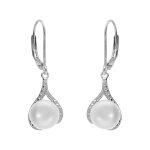 Boucles d'oreille forme goutte argent platin perle de culture d'eau douce avec oxydes blancs sertis, ...