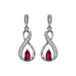 Boucles d'oreilles pendantes en argent rhodié collection joaillerie infini et pierre rouge fermoir poussette ... Boucles d'oreilles pendantes en argent rhodié collection joaillerie infini et pierre rouge fermoir poussette ...
