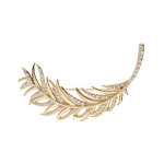 Broche en plaqu or motif feuillage avec oxydes blancs sertis
