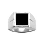 Chevalière en argent plateau carré 10mm x 10mm en onyx synthétique et godrons larges sur les côtés Chevalière en argent plateau carré 10mm x 10mm en onyx synthétique et godrons larges sur les côtés