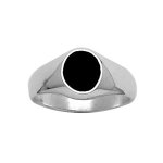 Chevalière en argent plateau ovale 10mm x 8mm en onyx synthétique Chevalière en argent plateau ovale 10mm x 8mm en onyx synthétique