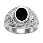 Chevalière universitaire américaine en argent indienne avec plateau en onyx synthétique Chevalière universitaire américaine en argent indienne avec plateau en onyx synthétique