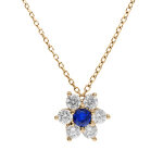Collier en plaqué or chaîne avec pendentif marguerite oxydes centre bleu foncé et contour blancs sertis ... Collier en plaqué or chaîne avec pendentif marguerite oxydes centre bleu foncé et contour blancs sertis ...