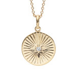 Collier en plaqué or avec pendentif ethnique rond strié avec oxyde blanc serti 40 + 4cm Collier en plaqué or avec pendentif ethnique rond strié avec oxyde blanc serti 40 + 4cm