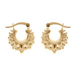 Croles en vermeil dont le corps de la boucle est trs textur et dcor, voquant un style tribal, ethnique ...