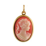 Pendentif en plaqué or camée rose ovale Pendentif en plaqué or camée rose ovale