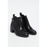 Bottines avec bride � boucle � l'arri�re