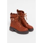 Bottines � lacets