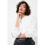 Chemise � motifs en dentelle