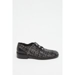 Derbys noir et �cru - what for
