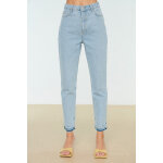 Jean mom d�lav� en coton