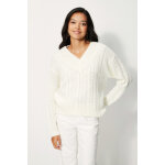 Pull en maille torsade  col en v
