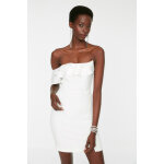 Robe courte de crmonie avec dtails volants
