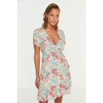 Robe courte portefeuille fleurie Robe courte portefeuille fleurie