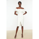 Robe fourreau  paules dnudes