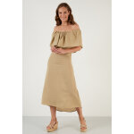 Robe longue � encolure tombante volant�e