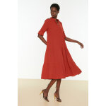 Robe midi avec broderies
