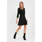 Robe patineuse boutonne