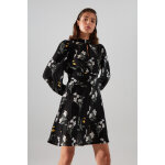 Robe patineuse fendue