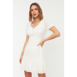 Robe trapze en broderie anglaise blanc
