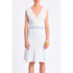 Robe trap�ze ecru et bleu clair