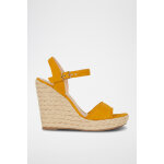 Sandales compensées en cuir de chèvre - jaune Sandales compensées en cuir de chèvre - jaune