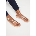 Sandales en cuir avec bride  l'entredoigt