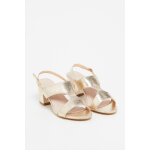 Sandales � talons carr�s