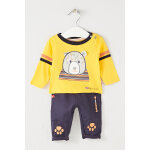 T - shirt et pantalon jaune et noir