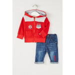 Sweat et jean rouge et bleu