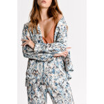 Veste bleu clair et �cru