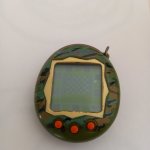 Tamagotchi bandai wiz 2004 vert
