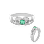 Bague en argent et emeraude de colombie